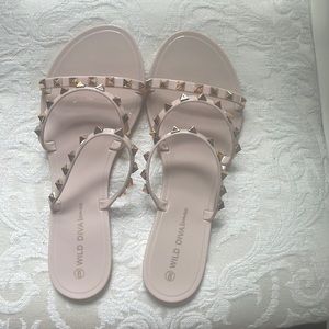 Women’s sandals